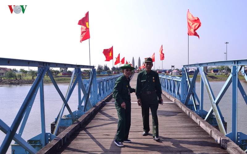 le thuong co thong nhat non song ben bo hien luong ben hai