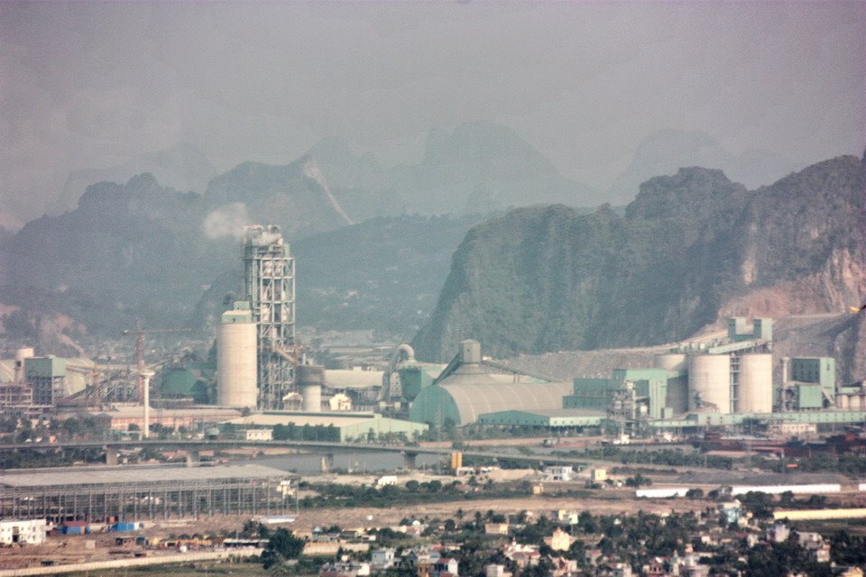 hai phong dieu tra cong ty xi mang phuc son vi co dau hieu khai thac khoang san trai phep