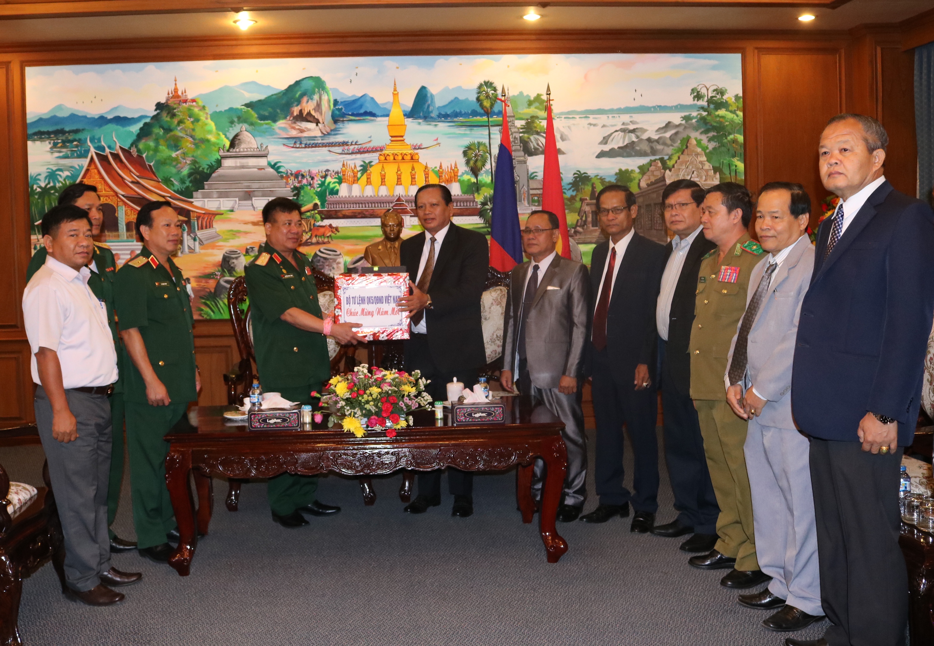 tham tinh huu nghi viet nam lao campuchia