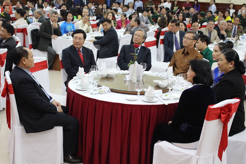 dan toc lao anh em don mung tet co truyen bunpimay tai ha noi