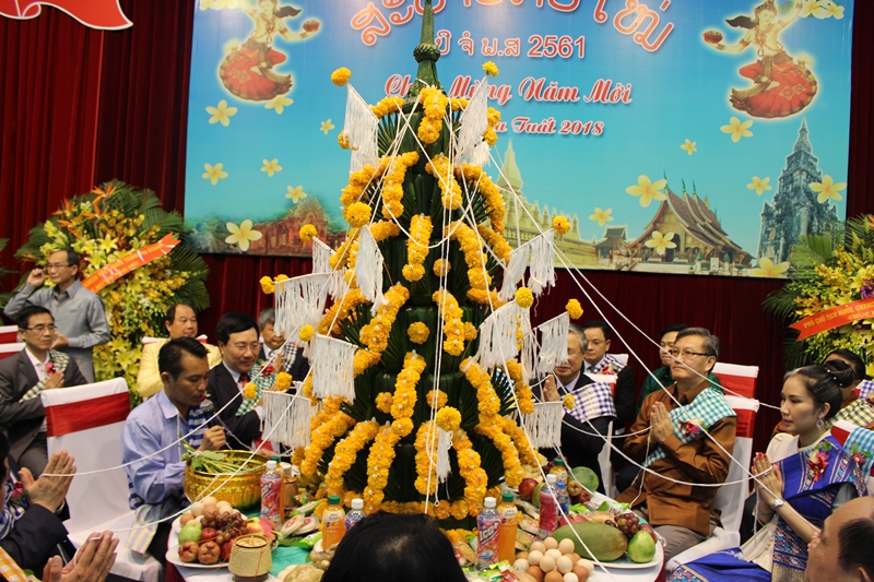 dan toc lao anh em don mung tet co truyen bunpimay tai ha noi