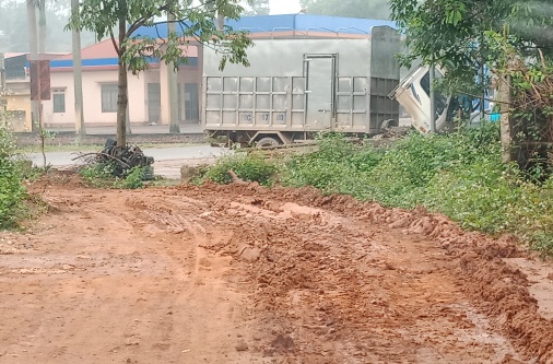 bat chap phap luat khai thac van chuyen dat trai phep tai xa phu ho