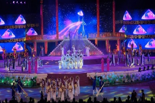 festival hue 2018 khai mac voi man nghe thuat hoanh trang