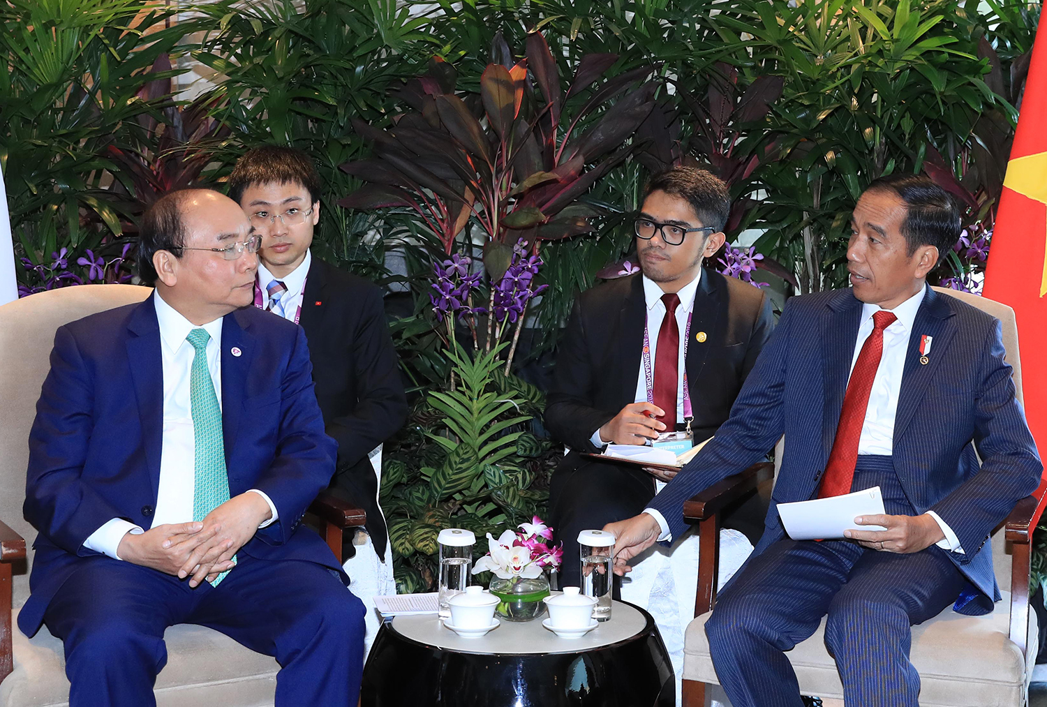 thu tuong nguyen xuan phuc tiep xuc song phuong tong thong indonesia va myanmar