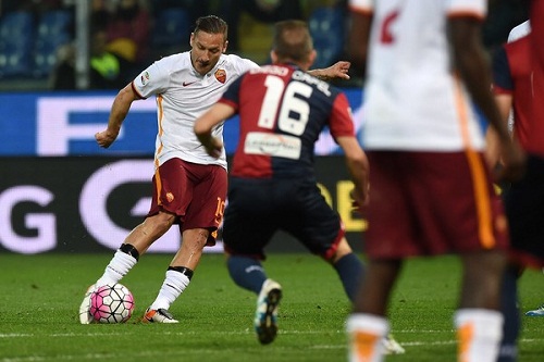 totti toa sang gui thong diep danh thep den ban lanh dao as roma