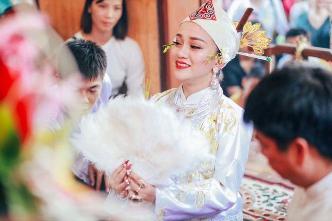 dung nhan xinh dep cua co dong tre nhat ha thanh
