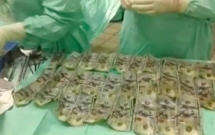 video bang vo nhu tan the o nga khien hang chuc o to roi xuong nuoc