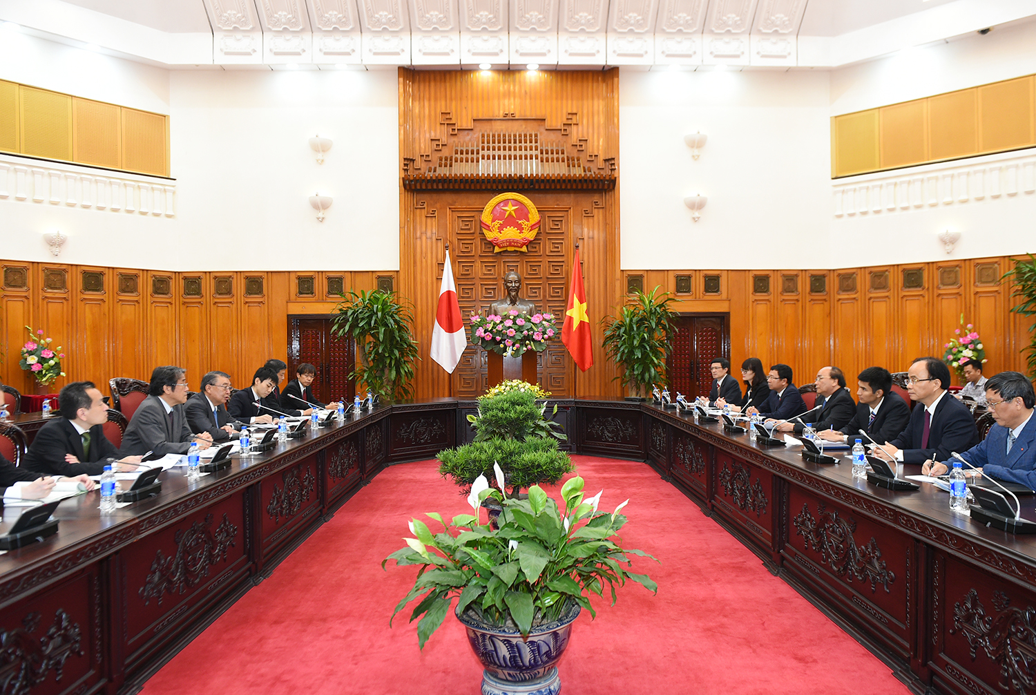 thu tuong nguyen xuan phuc tiep chu tich ha vien nhat ban