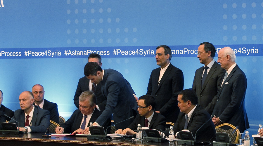 nga tho nhi ky iran dat thoa thuan thiet lap 4 khu an toan o syria