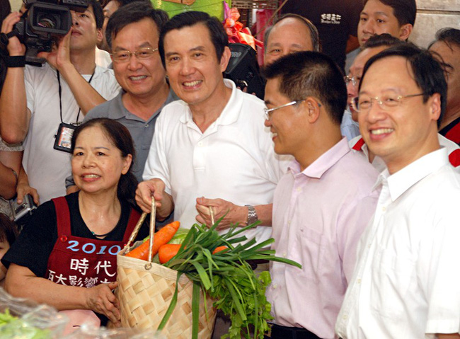 ba lao ban rau lot vao danh sach 100 nhan vat anh huong nhat the gioi cung nhom voi cuu tong thong my barack obama