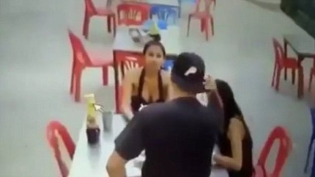 loi bo lam to ra de tan tinh gai xinh bat thanh nam thanh nien tro mat hanh hung co gai da man