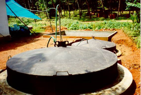 hai duong ngat khi 3 anh em ruot lan luot tu vong thuong tam duoi ho biogas