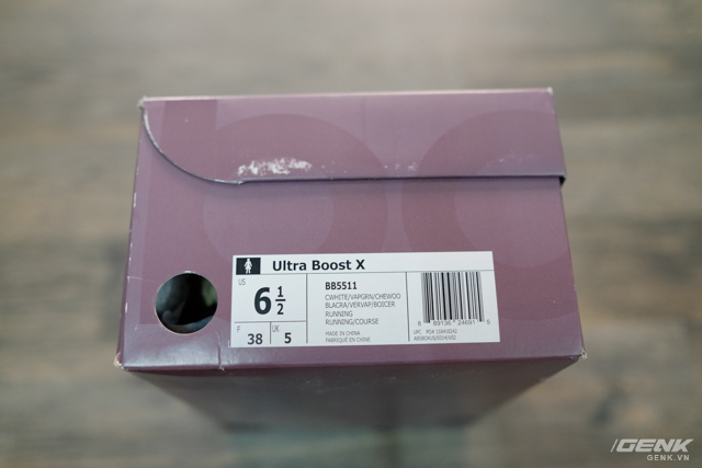 can canh doi giay lam tu rac thai dai duong cua adidas da co mat tai viet nam rat nhe de ngoai sieu ben