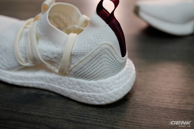 can canh doi giay lam tu rac thai dai duong cua adidas da co mat tai viet nam rat nhe de ngoai sieu ben