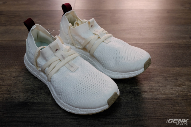 can canh doi giay lam tu rac thai dai duong cua adidas da co mat tai viet nam rat nhe de ngoai sieu ben