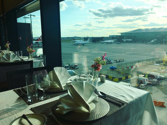 chum anh tan huong dich vu nhu khach san nam sao tren chuyen bay cua hang hang khong singapore airlines