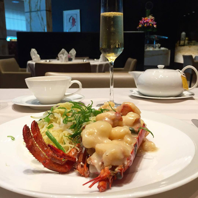 chum anh tan huong dich vu nhu khach san nam sao tren chuyen bay cua hang hang khong singapore airlines