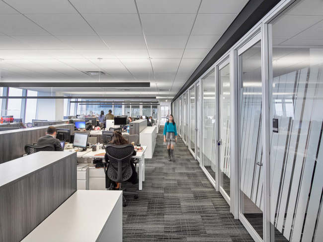 thu hai chang nang ne voi van phong lam viec dep nhu mo cua cong ty my pham lon nhat the gioi