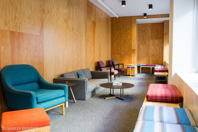 ben trong van phong lam viec dep nin tho cua facebook tai new york