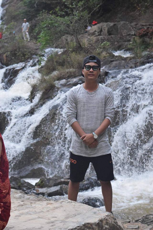 nguoi pha hong ca khuc phia sau mot co gai nhung lai duoc ung ho la ai