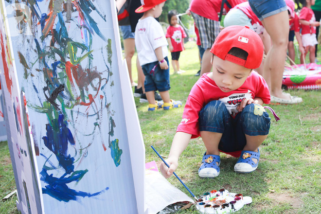 tre nho cung gia dinh phat cuong trong dai duong bot min lon nhat viet nam