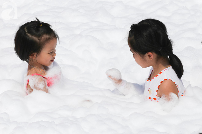 tre nho cung gia dinh phat cuong trong dai duong bot min lon nhat viet nam