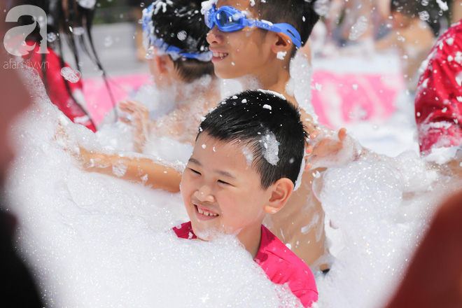 tre nho cung gia dinh phat cuong trong dai duong bot min lon nhat viet nam