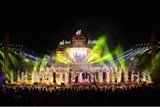 viet nam quang ba ao dai tai tuan le thoi trang toan cau an do