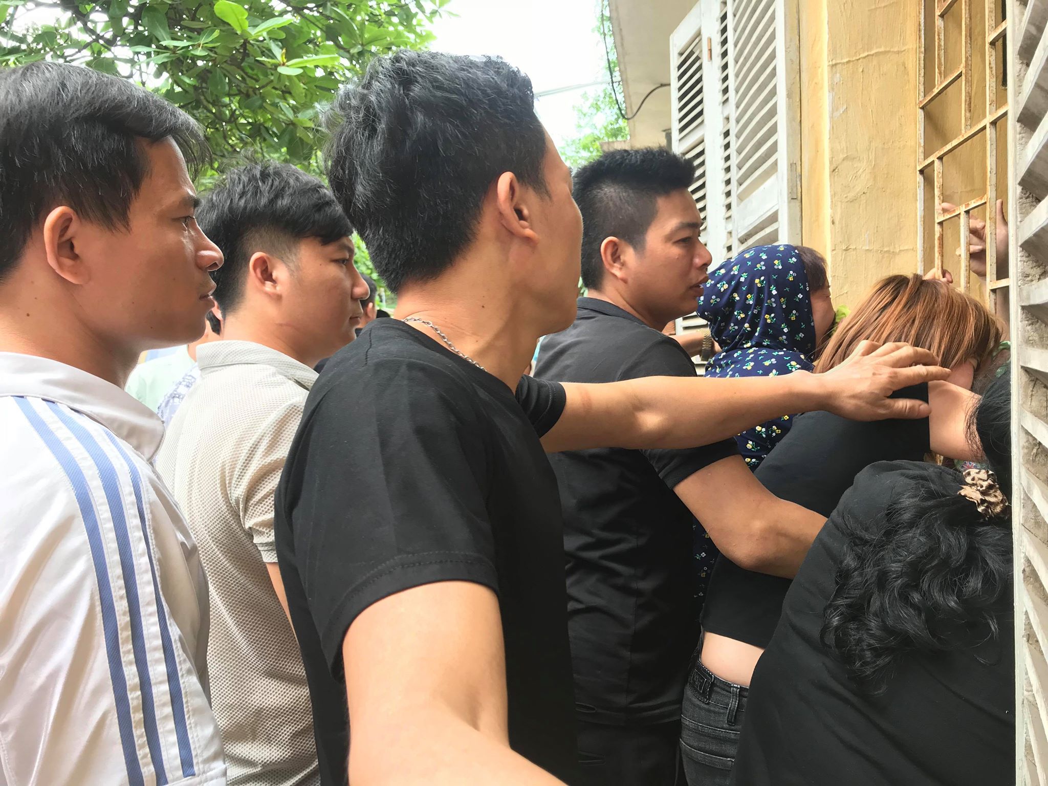 benh nhan mo gay tay tu vong tai bvdk ha dong toi mong minh oan cho con toi