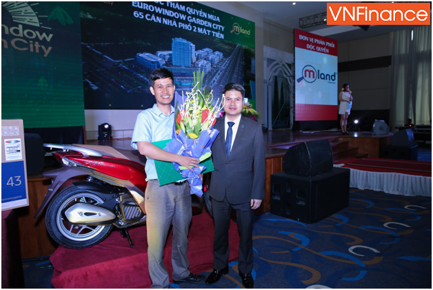 nha pho thuong mai hai mat tien eurowindow garden city dot nong thi truong bds xu thanh