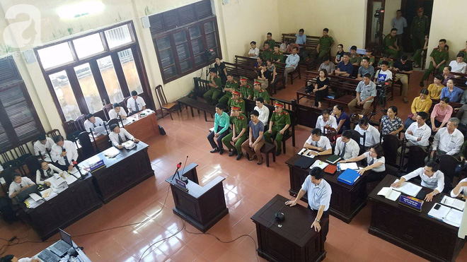 lanh dao bv da khoa hoa binh quy trach nhiem cho bs luong va phong vat tu