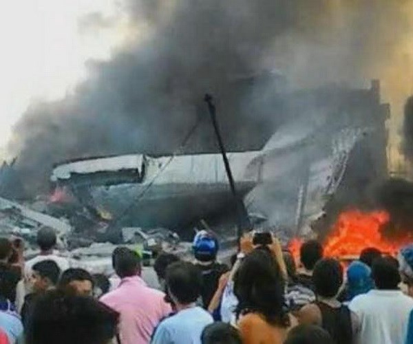 may bay indonesia roi trung khach san 113 nguoi chet