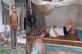 xot thuong canh ba 70 tuoi nuoi con tam than chong nam liet giuong