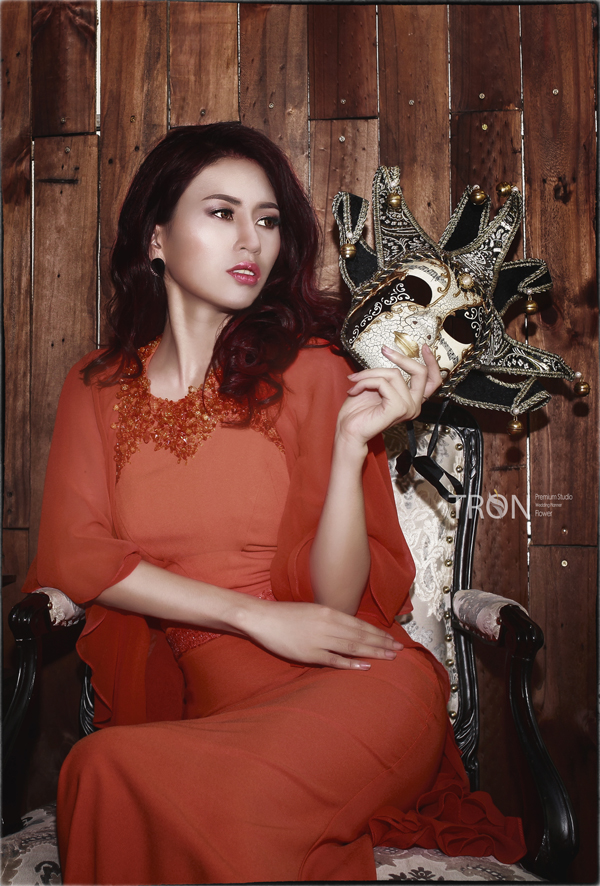 thanh huyen the face khoe ve dep co dien