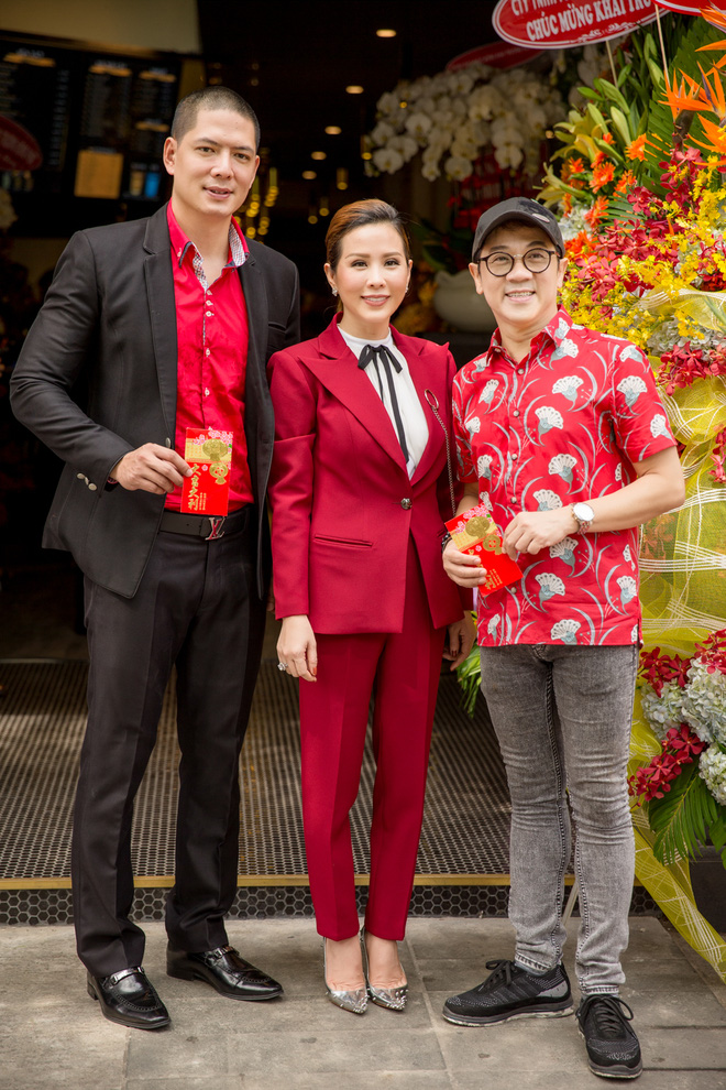 ba xa binh minh do sac cung hoa hau thu hoai