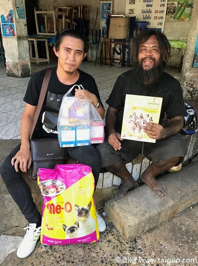 song lang bat khap noi nhung nguoi dan ong vo gia cu van nhin doi di ban chanh de kiem tien nuoi lu meo hoang