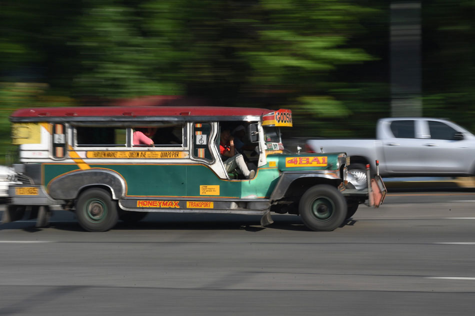 jeepney bieu tuong van hoa duong pho o phillipines sap bien mat