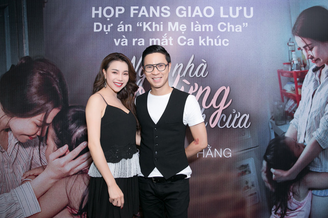 tra ngoc hang om chat ngoc trinh xoa tin don ran nut tinh cam