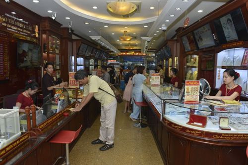 gia vang hom nay 36 ap luc giam gia bung no phien cuoi tuan