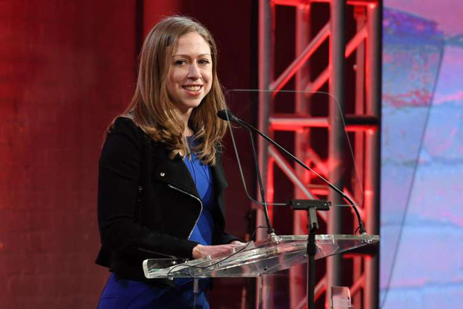 con gai duy nhat cua cuu tong thong my bill clinton lieu co co tro thanh lanh dao moi cua dang dan chu