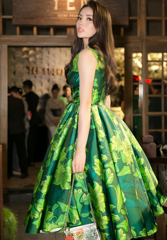 hoa hau ky duyen do ve goi cam voi khanh my