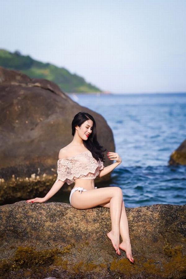 can canh than hinh hoan hao dot mat cua diep lam anh