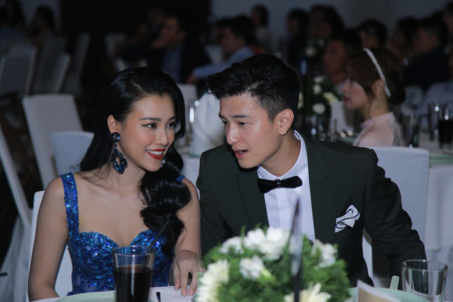 huynh anh va hoang oanh van quan quyt ben du tuyen bo chia tay