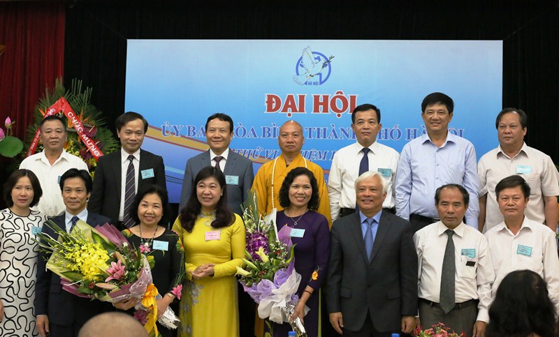 ba nguyen thi ngoc thanh duoc bau lam chu tich uy ban hoa binh thanh pho ha noi