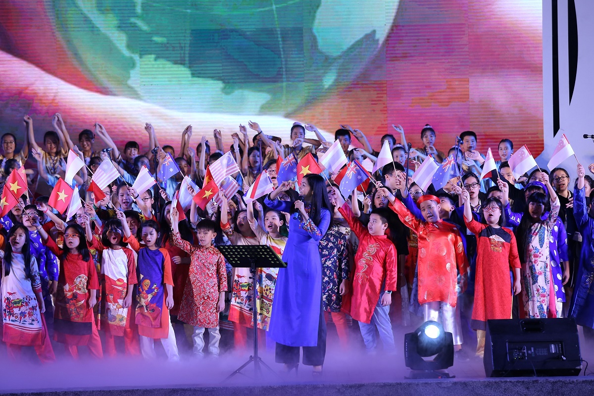 vinschool one dat 2 giai vang tai hoi thi hop xuong quoc te interkultur 2017