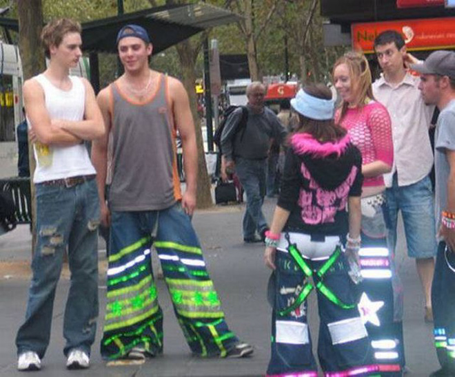 14 bo canh thoi trang xau toi noi xuc pham nguoi nhin