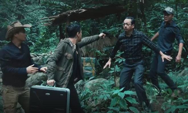 video nguoi phan xu lo kich ban le thanh la con the chot phan quan bi uy hiep
