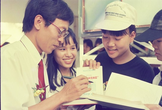 nha bao lai van sam tu thanh nien ban hang cho dong xuan toi mc vtv trieu nguoi yeu men