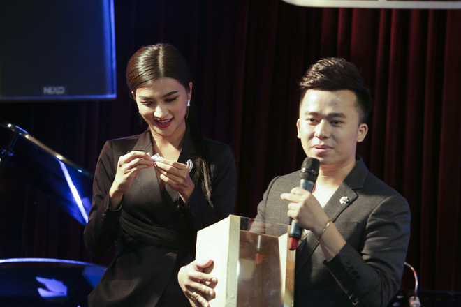 kim tuyen phan thi mo do sac tai su kien
