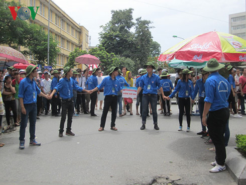 thay doi phuong thuc ho tro thi sinh tham du ky thi thpt quoc gia